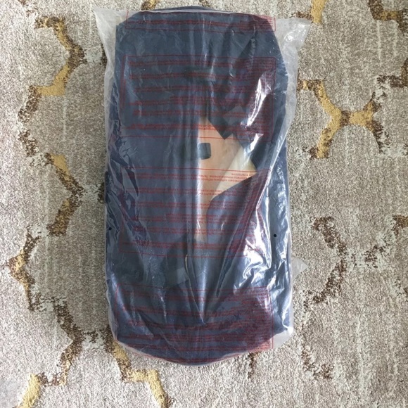 Bugaboo Frog Bassinet - Picture 3 of 4